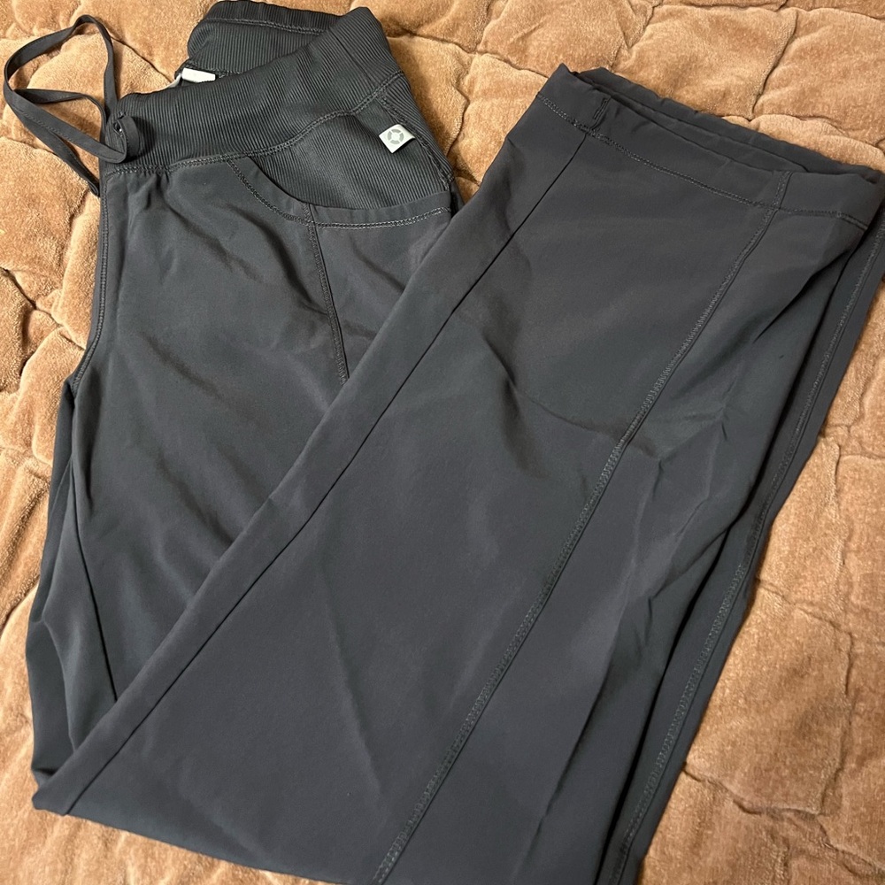 Cherokee Infinity Yellow And Gray Patterned Scrub… - image 4